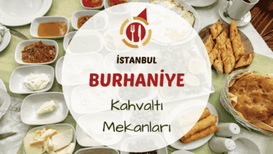 Burhaniye'de ağaçlar altında kurulan kahvaltı sofrasında zeytinyağlı serpme tabak ve taze gözlemeler