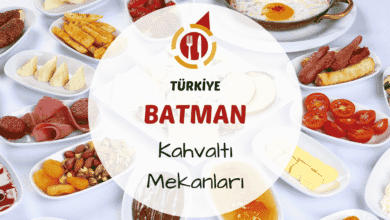 Batman'da bir kahvaltı sofrasında serpme tabaklar ve taze börekler