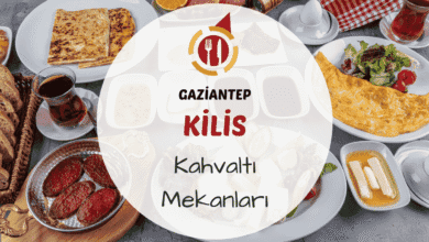 Kilis sokaklarında taş binalı bir mekânda hazırlanmış serpme kahvaltı tabağı