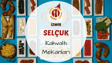 Selçuk'ta açık havada kurulmuş serpme kahvaltı sofrası ve çay bardakları